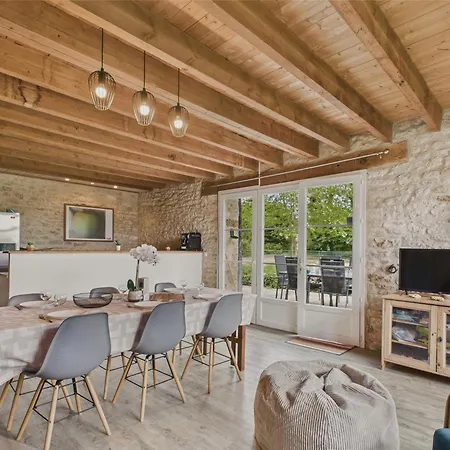 בית נופש Maison En Pierre Pour 4 Adultes,2 Enfants Avec Jardin סן-ונסן-סור-ז'אר