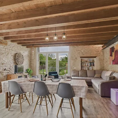 Maison En Pierre Pour 4 Adultes,2 Enfants Avec Jardin *