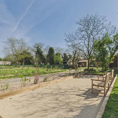 Maison Pierre, & Petanque, 4 Adultes 2 Enfants סן-ונסן-סור-ז'אר