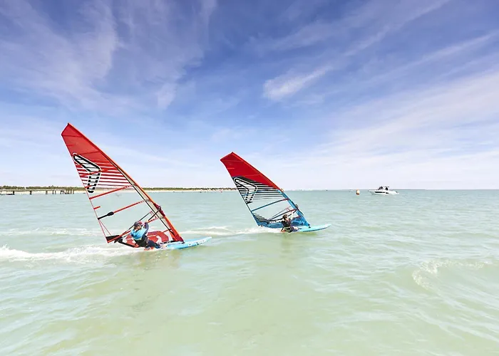 Maison Authentique En Pierre Pour 7 Avec Jardin Hébergement de vacances Saint-Vincent-sur-Jard