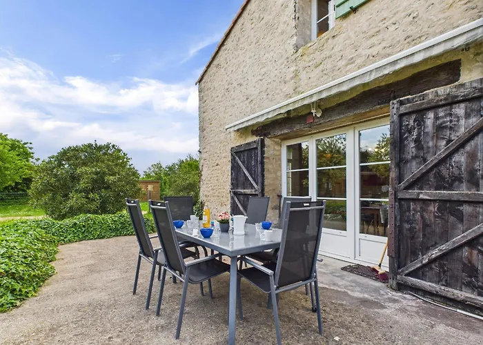 Hébergement de vacances Maison Authentique En Pierre Pour 7 Avec Jardin Saint-Vincent-sur-Jard